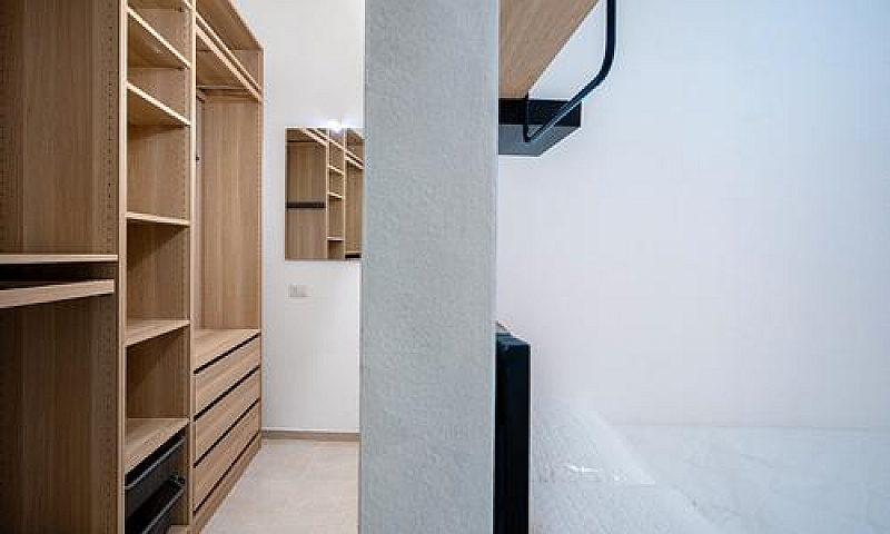 Bilocale Con Balcone...
