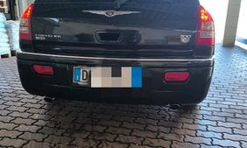 Chrysler 300C...