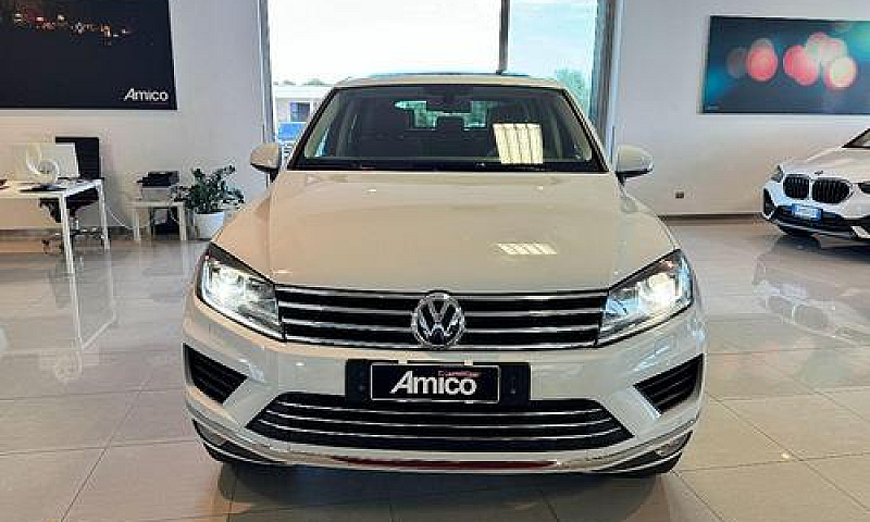Volkswagen Touareg 3...