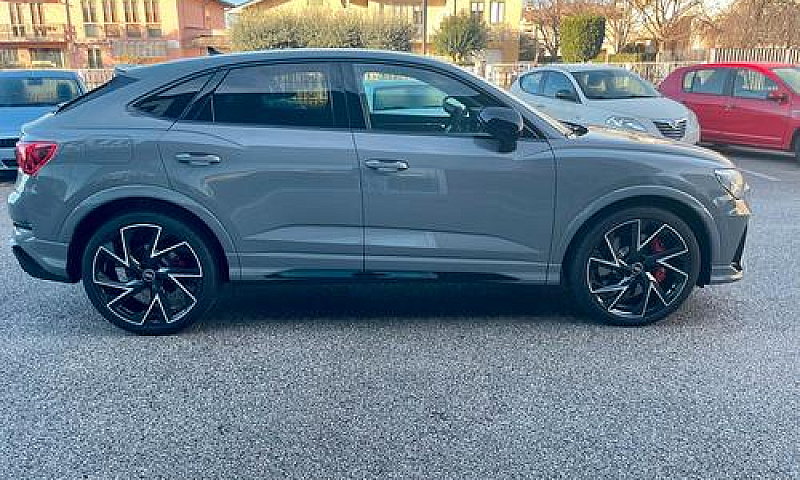 Audi Q3 Rs Q3 Quattr...