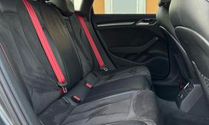 Audi A3 S-Line 2.0 1...