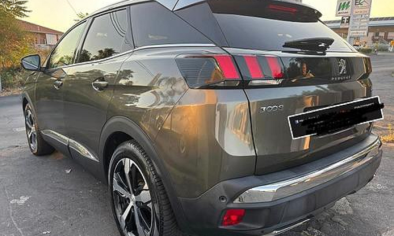 Peugeot 3008...