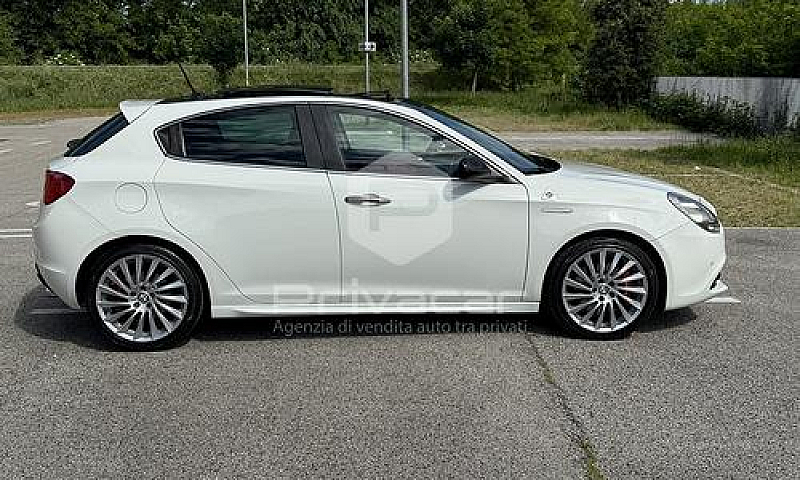 Alfa Romeo Giulietta...
