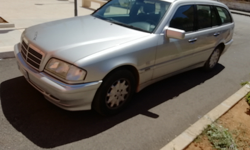 Vendo Mercedes...