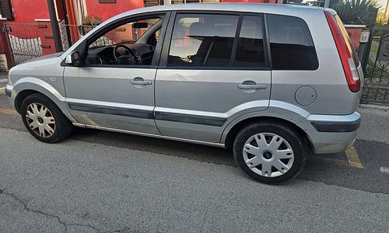 Ford Fusion 1.6 Tdci...