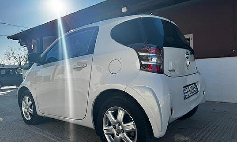 Toyota Iq...