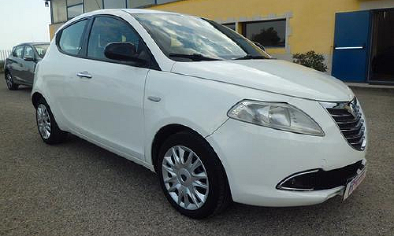 Lancia Ypsilon 1.3 M...
