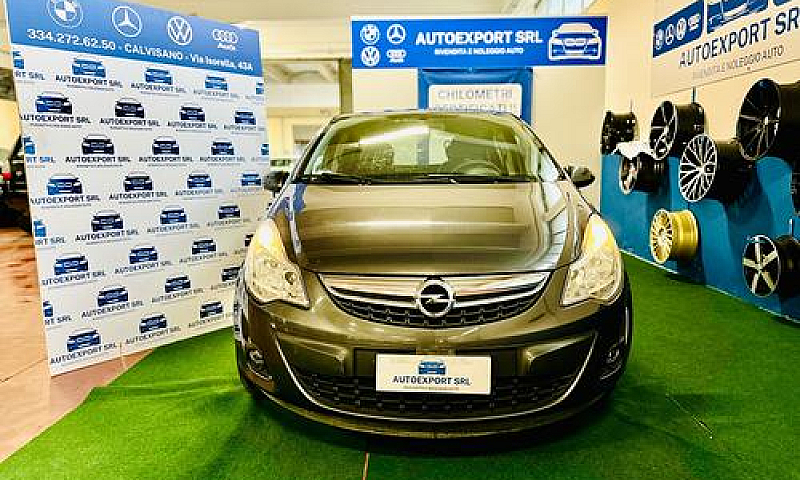 Splendida Opel Corsa...
