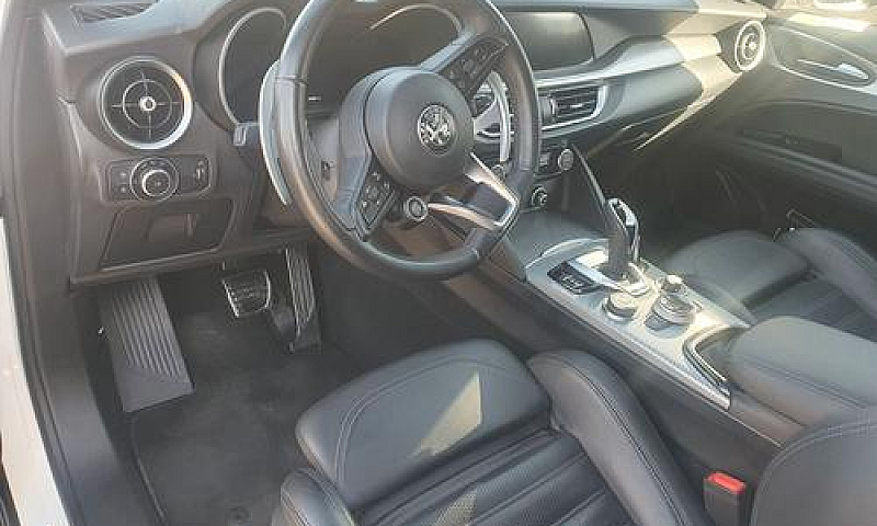 Alfa Stelvio Veloce...