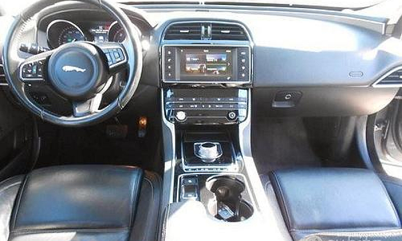 Jaguar Xe 180Cv(Ferm...