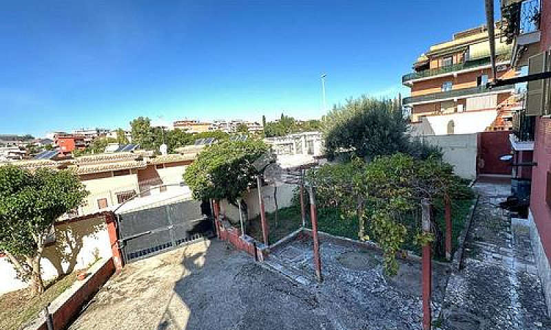 2 Locali A Roma...