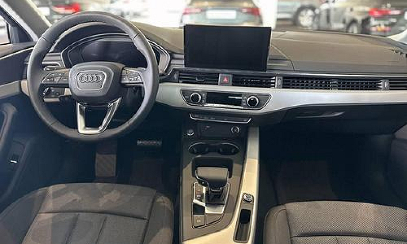 Audi A4 Avant 30 S-T...