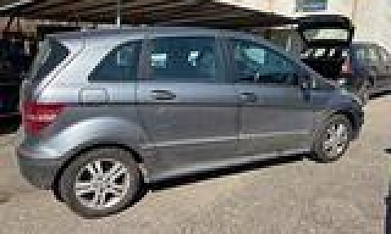 Mercedes-Benz B 180 ...