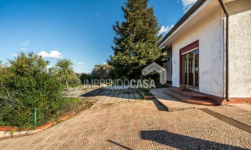 Villa Unifamiliare D...