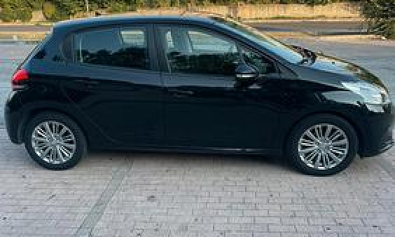 Peugeot 208 Puretech...