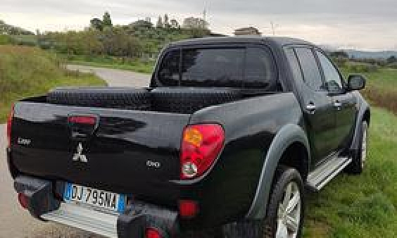 Mitsubishi L200...