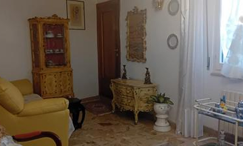 Appartamento Con Ter...