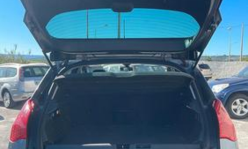 Peugeot 3008...