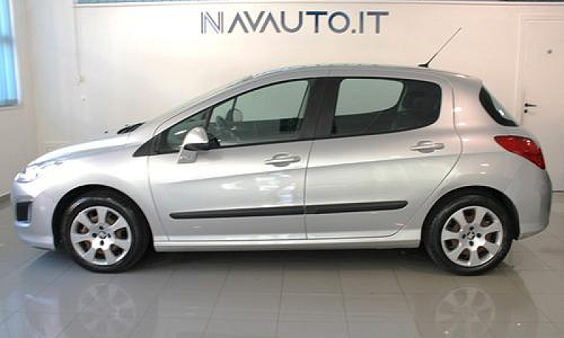 Peugeot 308 1.6 E-Hd...