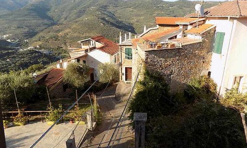 Bestagno In Centro P...
