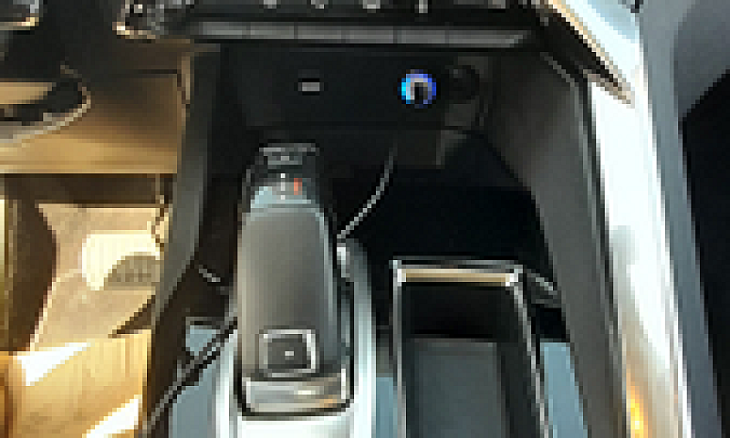 Peugeot 3008...