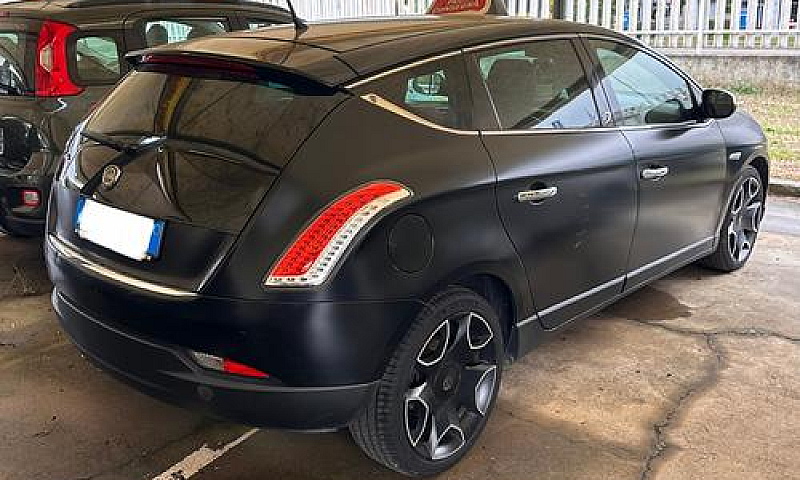 Lancia Delta 1.9 Mjt...