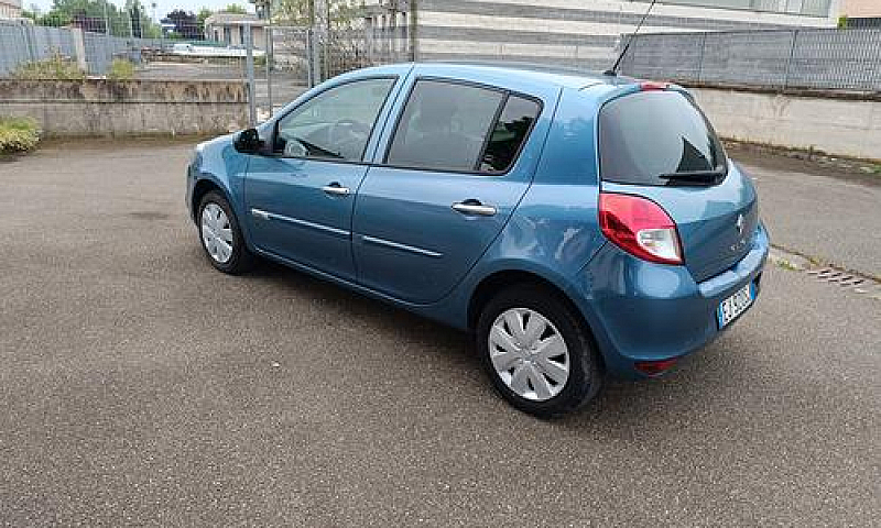 Renault Clio 1.2 16V...