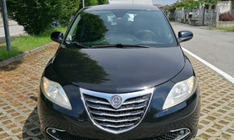 Lancia Ypsilon 1.3 M...
