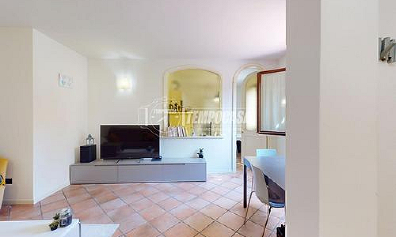 Rif: A022 Maisonette...