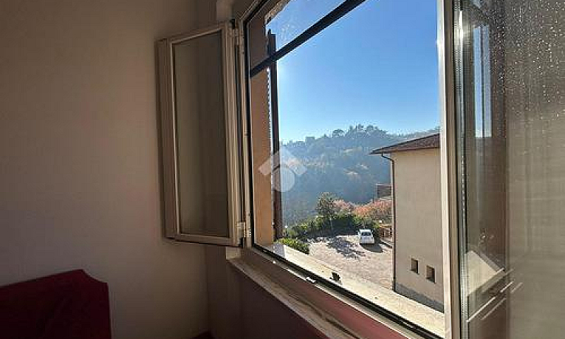 3 Locali A Perugia...