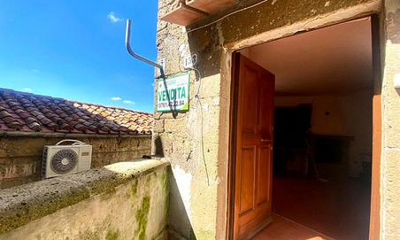 3 Locali A Farnese...