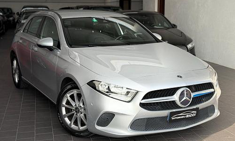 Mercedes-Benz A 220 ...