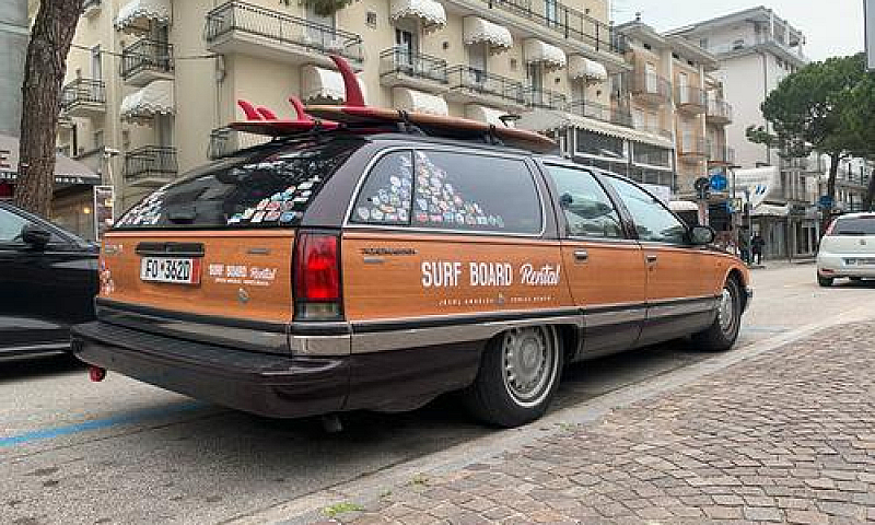 Buick Roadmaster Est...