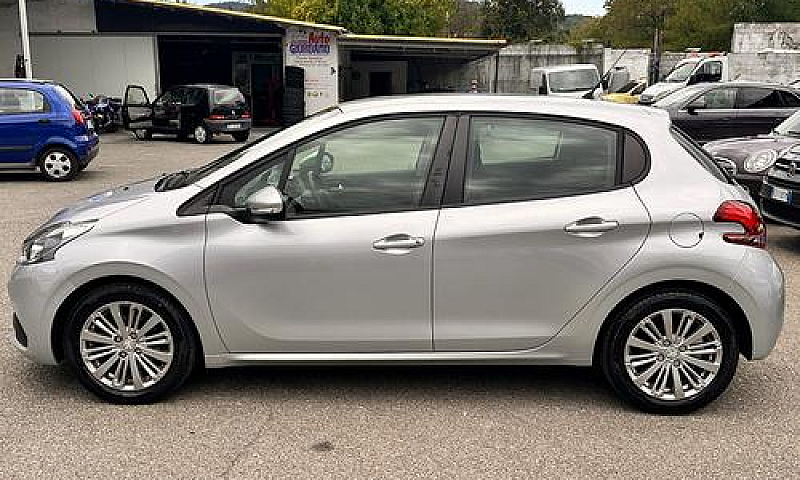 Peugeot 208 1.6 Blue...