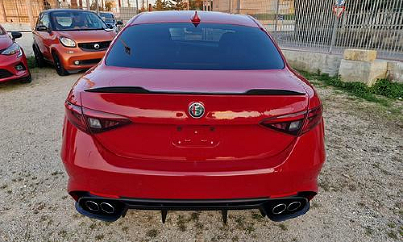 Alfa Romeo Giulia 2....