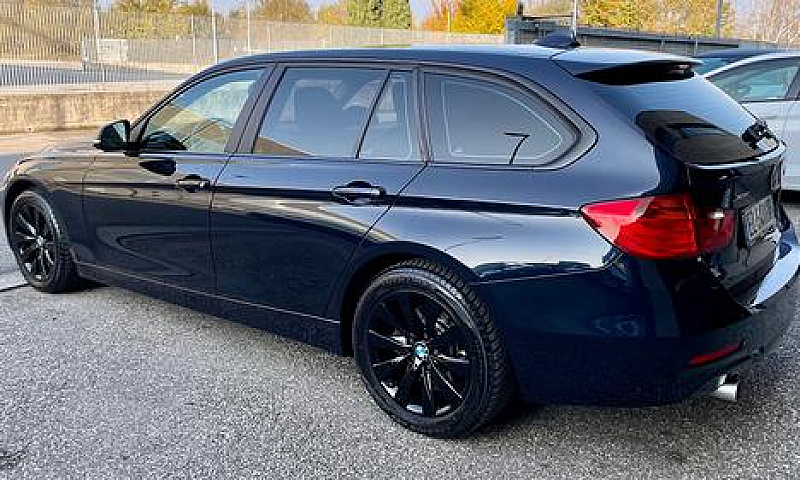 Bmw 320D Touring X-D...