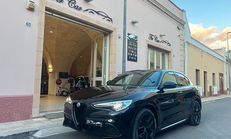 Alfa Romeo Stelvio V...