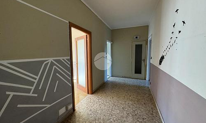 3 Locali A Carignano...