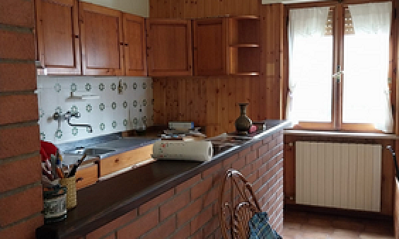 Appartamento Con Ing...