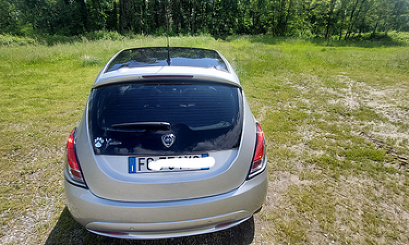 Lancia Ypsilon 1.2 B...