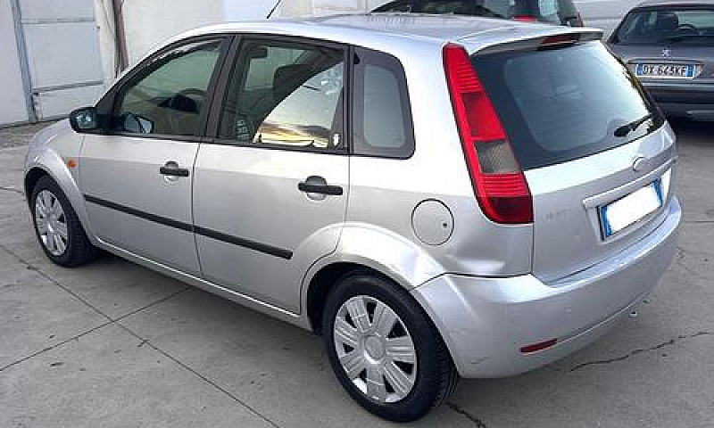 Ford Fiesta 1.4 Tdci...