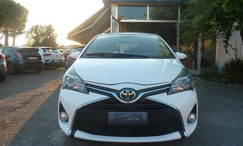 Toyota Yaris 1.0 5 P...