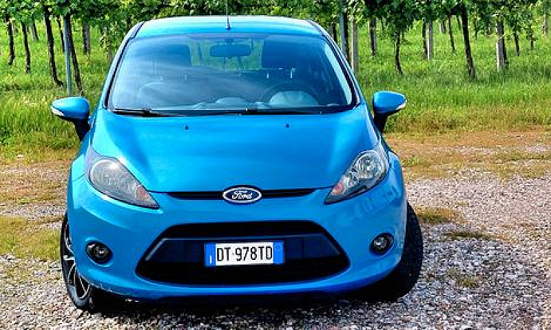 Ford Fiesta 6ª Serie...