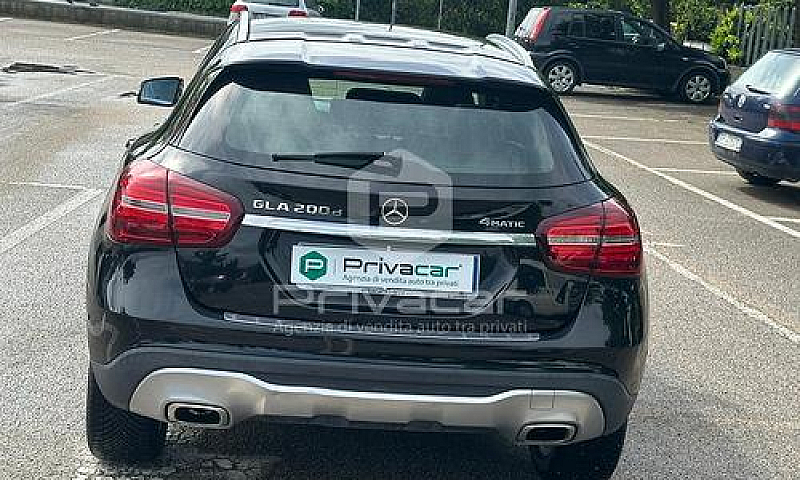 Mercedes Gla 200 D A...