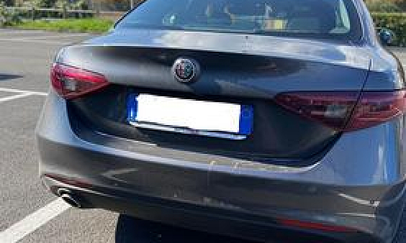 Alfa Romeo Giulia...
