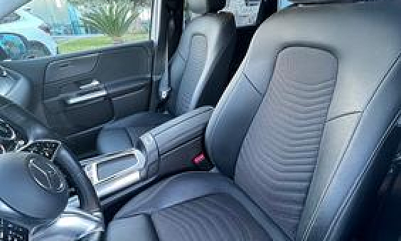 Mercedes-Benz B 180 ...