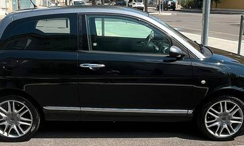 Lancia Ypsilon 1.3 M...