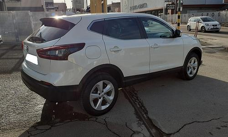 Nissan Qashqai 1.5 D...