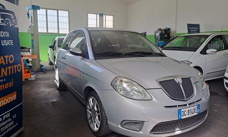 Lancia Ypsilon 1.2...