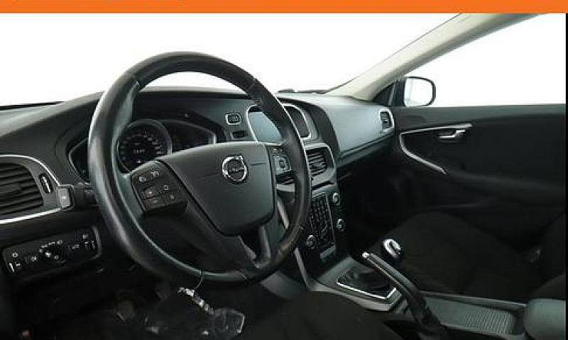 Volvo V40 D2 Kinetic...